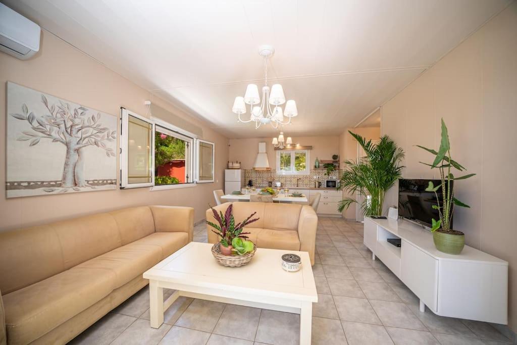 Gaia Residences With Lush Garden And Pool Holiday home Argostoli (Kefalonia)
