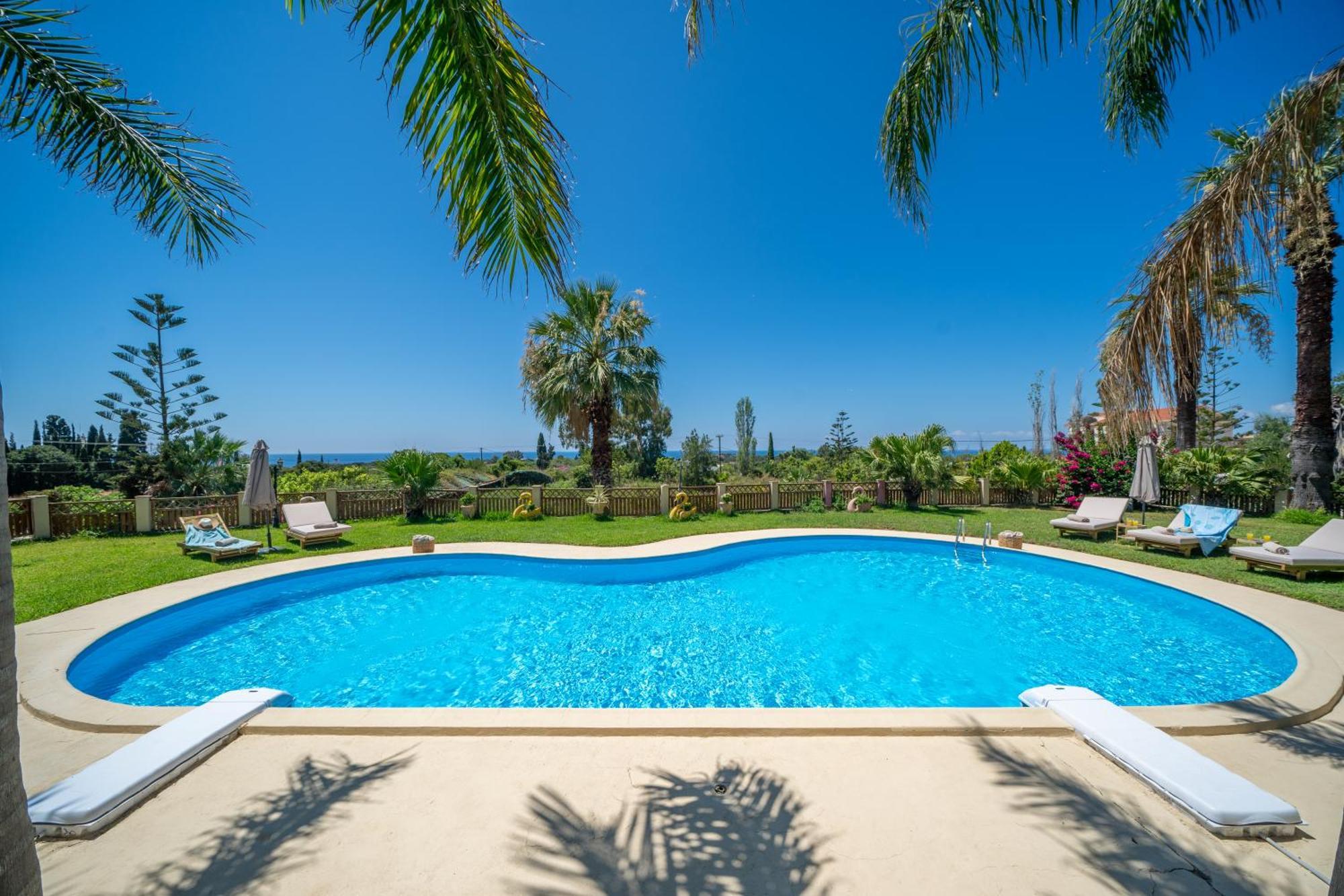 Gaia Residences With Lush Garden And Pool